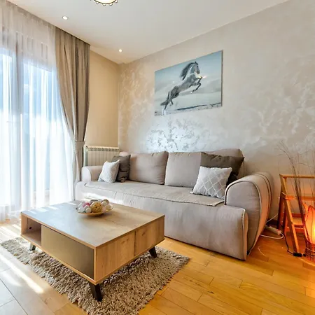 Hill Style زلاتيبور