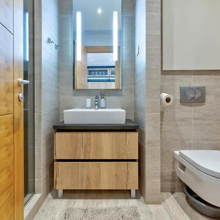 Hill Style زلاتيبور