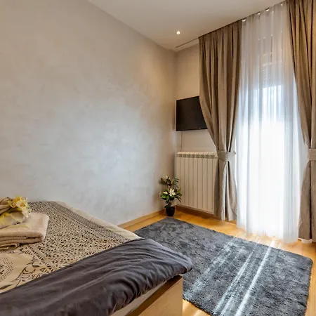 Hill Style Apartment