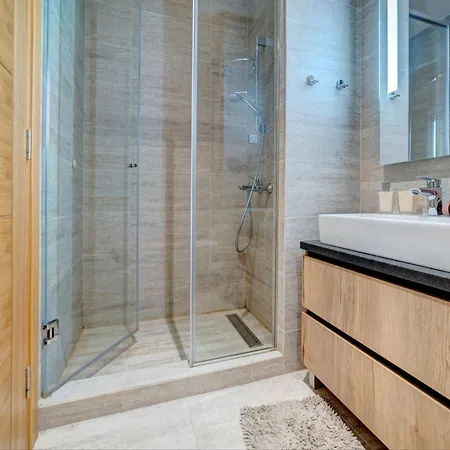 Hill Style * زلاتيبور